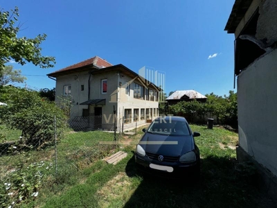 CASA 4 CAMERE CAMPULUNG, TEREN 3213 MP