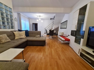 Casa ideala pentru investitie-spatiu comercial/birourii