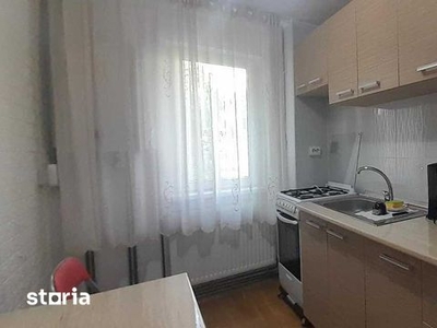 De vanzare apartament la etajul 1