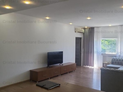 Inchiriez apartament 4 camere, zona Unirii, cu centrala proprie