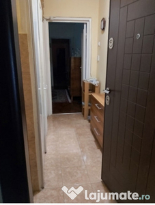 Inchiriez apartament cu 3 camere zona Dacia, Labirint