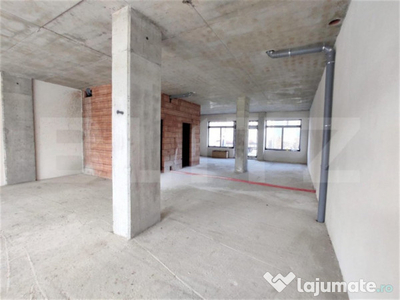 Spatiu comercial in ansamblu nou, 124 mp, Turnisor