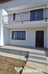 Vila 4 Camere P+1+M cu gradina 130mp In Complex Residential