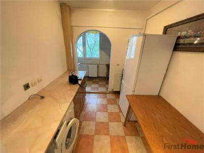 Apartament 3 camere, etaj 1, zona Jandarmerie, CT, de vanzare