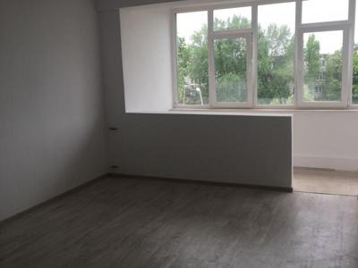 Apartament cu 2 camere , renovat complet NOU