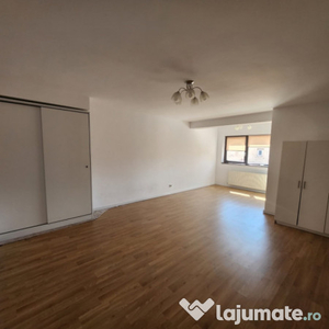 Apartament 2 camere Calea Calarasilor bloc nou