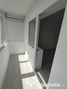 Apartament 2 camere decomandat RENOVAT complet dressing 2 bo