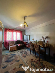 Apartament 2 camere, decomandat, zona Grivitei