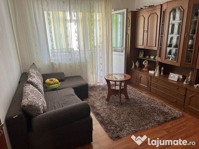 Apartament 2 camere, zona Plopilor