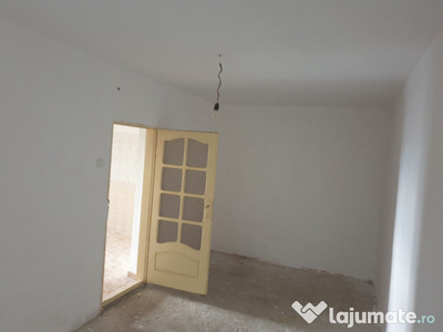 Apartament 3 camere Buhuși