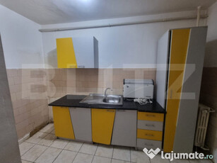 Apartament 3 camere, etaj 2, zona Cornisa