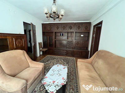 Apartament 3 Camere în Zona Centrală