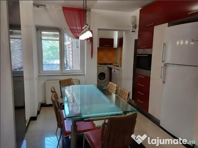 Apartament 4 camere decomandat, etajul 1 Centrul Civic, 10F2K