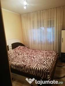 Apartament cu 4 camere zona Aurel Vlaicu, Poetului