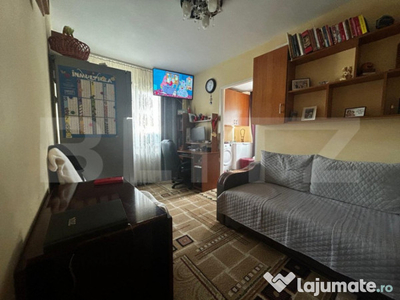 Apartament de 3 camere, 40mp, semidecomandat, zona Tătăra?