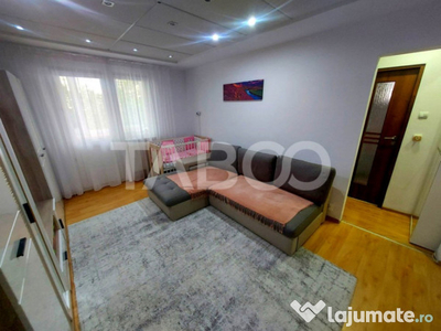 Apartament de vanzare 2 camere etaj intermediar zona Mihai V