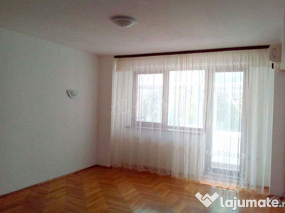 Bd Chisinau, apartament 2 camere decom, nemobilat si garaj