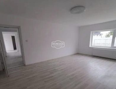 Casa 3 camere baie, bucatarie si hol si teren 600 mp