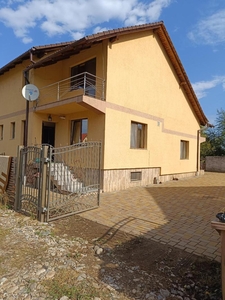 Casa tip duplex Zavoaie