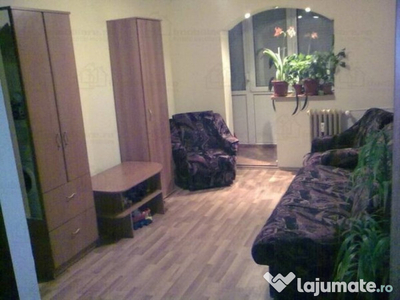 Inchiriez apartament cu 2 camere zona Salajan