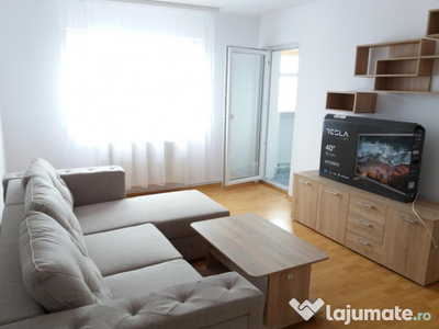 VAND apartament 2 camere decomandat,zona Centrala(str.C-tin Noica)