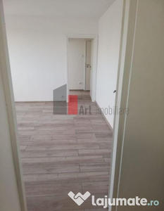 Vânzare apartament 3 camere Cantemir-Mărășești