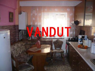 Apartament cu 3 Camere De Vanzare - Zona Cetate - Alba Iulia