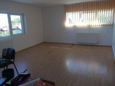 Birou de Inchiriat - 350 eur - Central, Alba Iulia