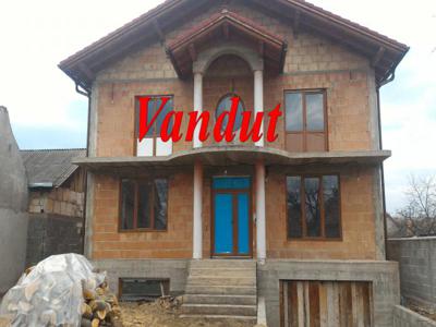 Casa la rosu de vanzare, Alba Iulia, Micesti, Pret 79.000 Euro