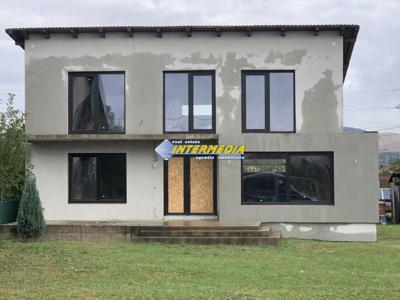 Casa noua semifinisata cu 4 camere de vanzare in Alba Iulia