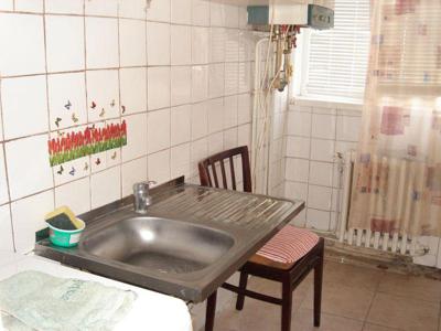 De Vanzare Apartament Cu 2 Camere - 24000 eur - Centru, Alba Iulia