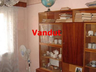 De Vanzare Apartament Cu 3 Camere - 50000 eur - Cetate, Alba Iulia