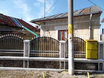 Vanzare casa mobilata (120 mp)in apropiere de Targoviste-zona case