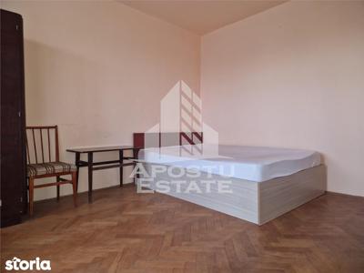 Apartament Central cu Loc de Parcare Privat - Strada Pastravului