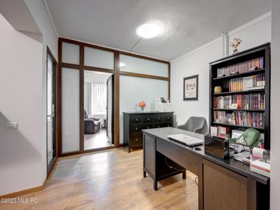 Vanzare apartament-birou, 3 camere +, et 1 Unirii - Coposu