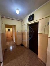 APARTAMENT 3 CAMERE, ETAJ 4/6, CENTRAL