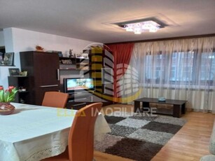 Apartament 3 camere zona Scoala 11