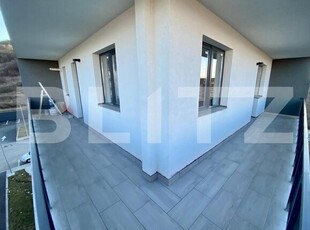 Apartament 3 camere,54 mp, terasa de 25 mp, zona Terra