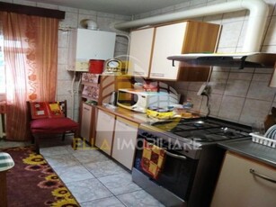 Apartament 4 camere zona Grivita-Scoala 8