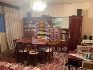 Apartament 4 camere zona Liceul Mihai Eminescu