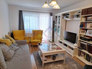 Apartament 4 camere etaj intermediar Racadau Carpatilor