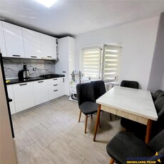 Apartament elegant, doua bai, structura decomandata, Noua, Brasov