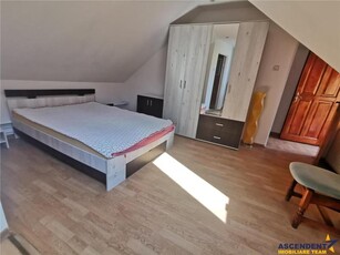 Apartament la casa cu curte, in zona centrul civic al Brasovului