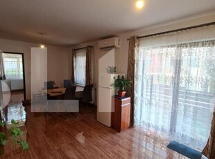 Apartament mobilat si utilat, 3 camere, gradina de 80 mp, zona Sub Cetate