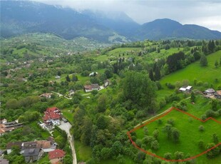 FILM! Langa emblematicul Castel Bran, in areal colinar, 5.700mp intravilan