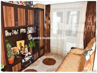 Apartament 2 camere in Deva, zona Micro, Aleea Teilor, etaj 3...