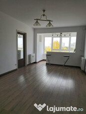 3 camere renovat complet metrou FAVORIT (5 min) zona linisti