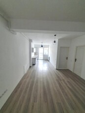 Apartament 2 camere , 48 MP, zona Terra.