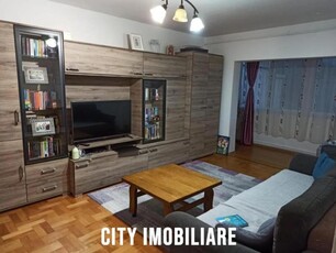 Apartament 2 camere, decomandat, Plopilor. de vanzare