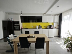 Apartament 3 camere , 78 MP, Europa , parcare subterana .